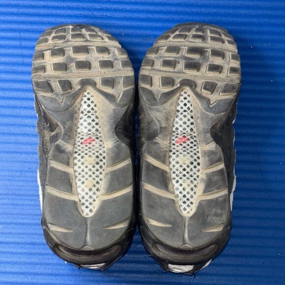 Size 13- Men’s Nike Air Max 95 Koi Fish Scales Platinum Smoke Grey DQ3979-001 - Picture 8 of 8